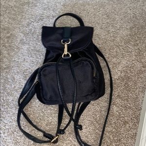 Cute mini backpack bag, perfect for summer!